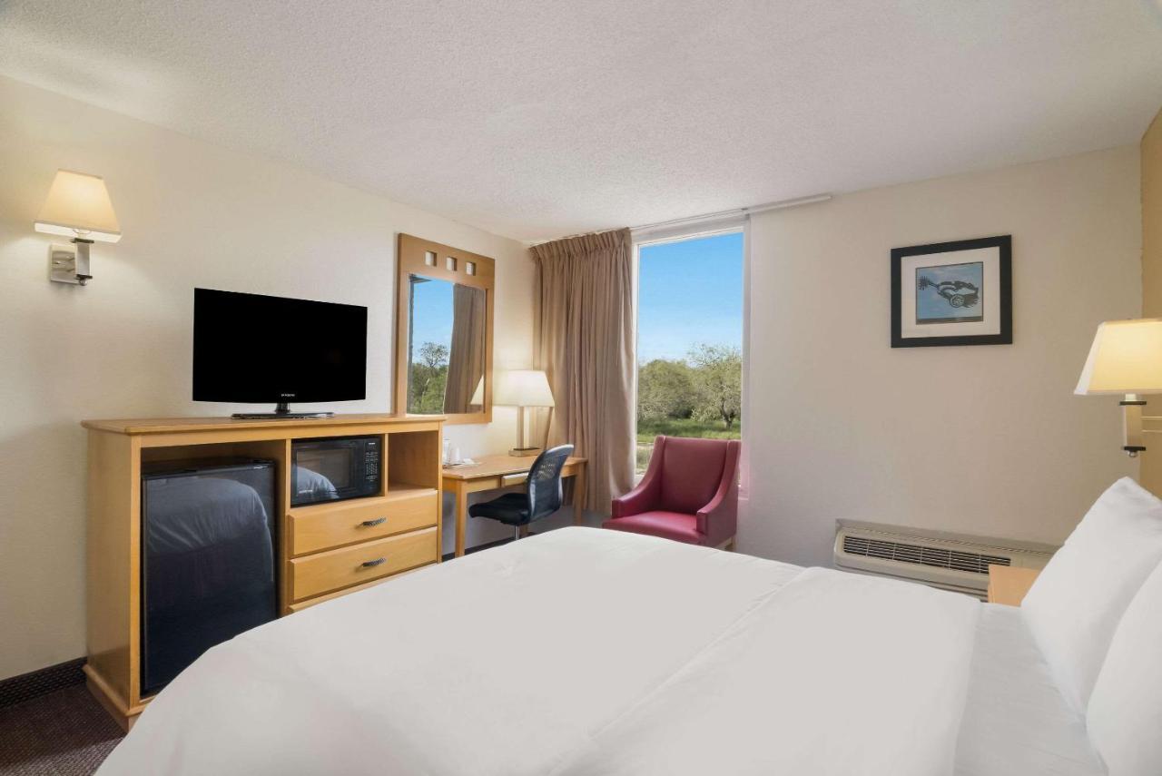Quality Inn Alice Exterior photo